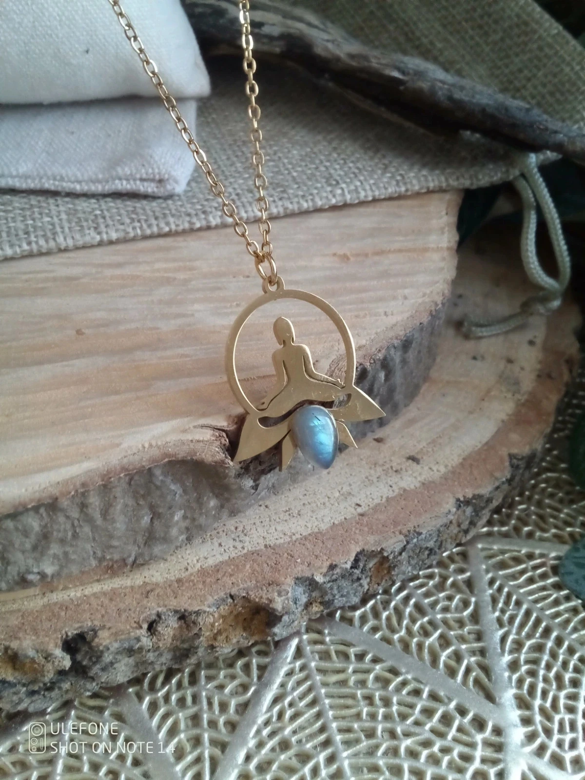 Collier spirituel féminin sacré labradorite lotus
